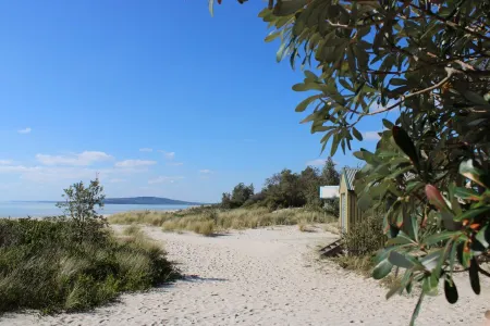 McCrae beach Villa on Wattle Place, a 5 mins walk to the beach