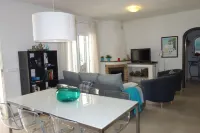 villa with private pool, 11 people, air conditioning located 200m from the beach