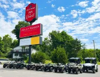 Jolly Roger Inn & Resort - parking