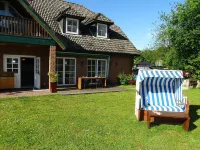 125m ² apartment right on Lake Salem near Ratzeburg / Lübeck Отели в г. 