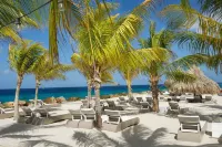 J E T S E T giant stylish Villa at Spanish Water Bay 11 BDR, 24/7 security, gym