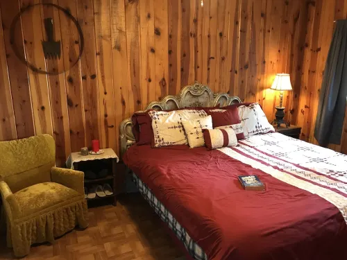 The High Country Hobo Preserve: Rustic Cabin