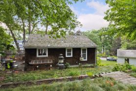 Wayzata Apartment - steps to lake and downtown