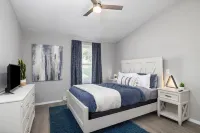 Chic A-frame, Walk to Marina,  Family Friendly