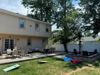 Beautiful Beach Mansion - 1 Block to the Beach Hotels in Keansburg