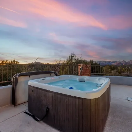 Peaceful Luxury West Sedona Heated Pool & Hot Tub