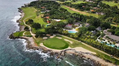 Excellent luxury apartment within the famous resort of Casa de Campo Hôtels à : 