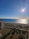 Apartment with the Sea at Your Feet. Located 5 Minutes' Walk from the Christmas Market. Hotels in Le Barcares