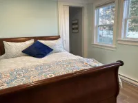 Millie's Bay Heaven - Historic Cottage on the Sea Hotels in Spaniard's Bay