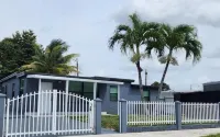 close to Miami Airport