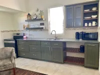 Cozy Gombey Cottage