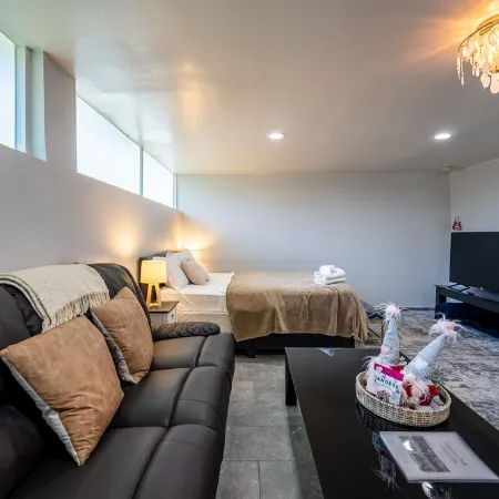 Clean City Studio near DTLA w/ Private Yard & FREE Parking Отели рядом с достопримечательностью «Монтерей Парк Рекреэйшен»