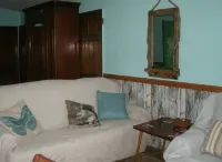 Off The Grid Experience, Close To Nature, A Great Getaway, with great views Hotels in Boncath