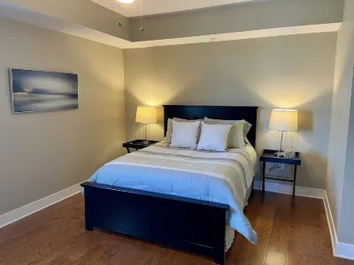 Lovely One Bedroom in Downtown Grand Haven, Sleeps 4