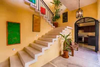 Casa Latida, a jem a block from Paseo Montejo