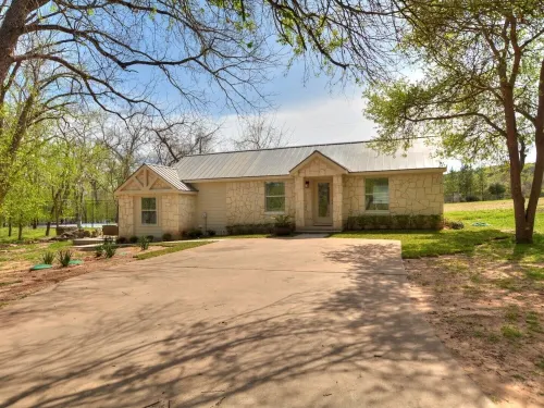 Cottage Near Lake Austin