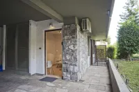 Cozy and modern studio Vouliagmeni Steps to Beach
