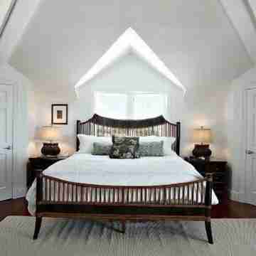 Luxury Home in Feb. Pt. with dip pool, spectacular ocean views, steps to beach Rooms