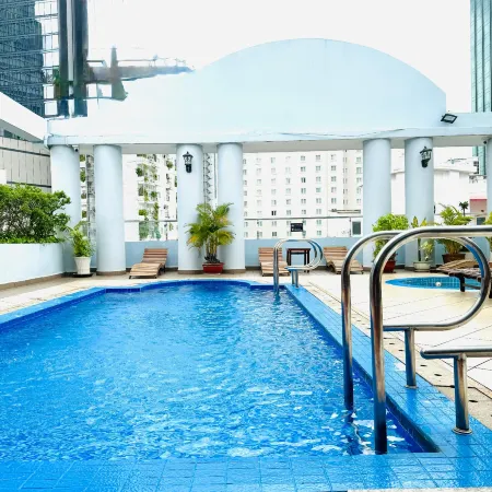 Huong Sen Hotel Отели рядом с достопримечательностью «Манна»