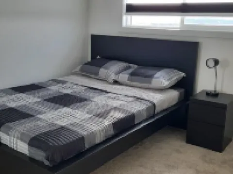 Home in Fort Saskatchewan 薩斯喀徹温堡酒店