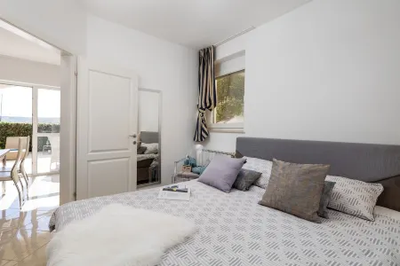 Charming apartment for 2-4 people in Cizici in Soline Bay - contact the owner