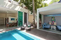 Hillside 2-bedroom villa Koh Tao with great view, pool, WiFi, AC