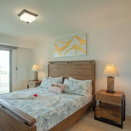 Luxurious 2BR Beachfront Condo: Embrace Coastal Living's Charm at The Cliff SXM!