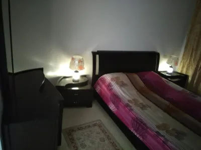 Charming High Standing Apartment in Menzah 러스플래나드 멘자 6 주변 호텔