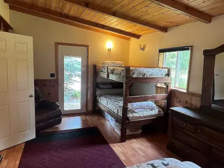 Creekside Cabin Near Salmon Idaho and the Salmon River