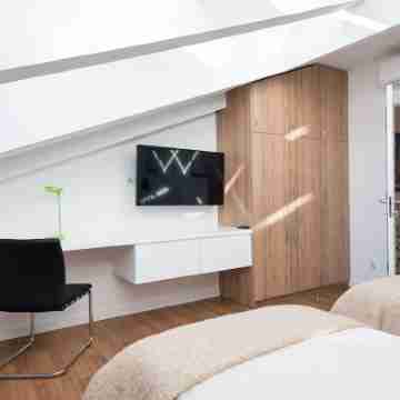 Old Town, trendy Kazimierz, luxurious and spacious 2 bdrm, 2 bthrm, Apartment Rooms