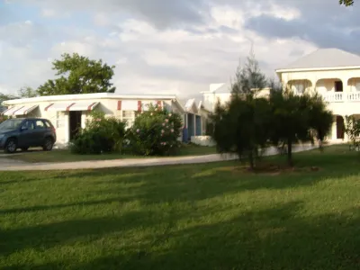 "Main House at Shakespeare Cottage" Отели в г. 
