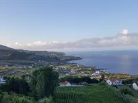 Spacious country house, idyllic garden, gorgeous ocean view, quiet yet central