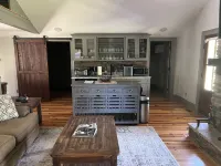 Brand new upscale home conveniently located off 1-20 and 520