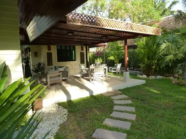 รูปภาพของBaan Bua Nai Harn - Rawai - Villa situated in a tropical garden near the beach