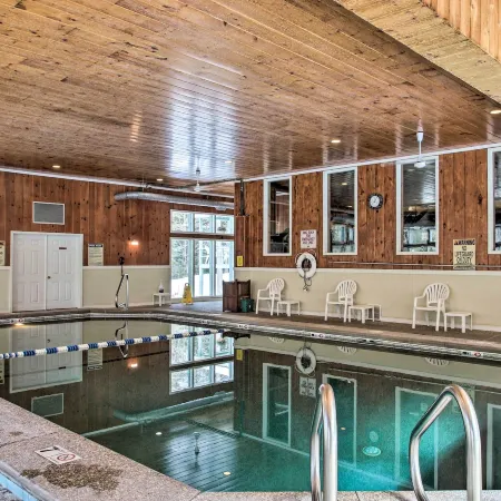 Cozy Bartlett Condo w/ Deck & Resort Amenities!