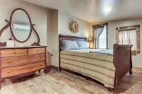 Historic Home w/ Mountain Views in Dry Run Hotels in Fannett Township