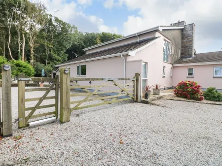 Little Westwards Отели рядом с достопримечательностью «Penlee House Gallery & Museum»