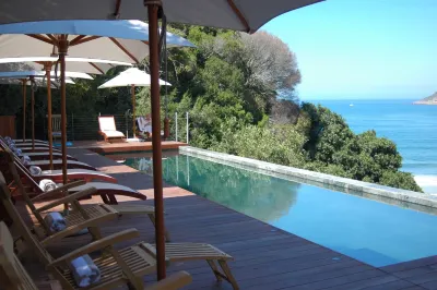 Chapmans Peak Beach Hotel