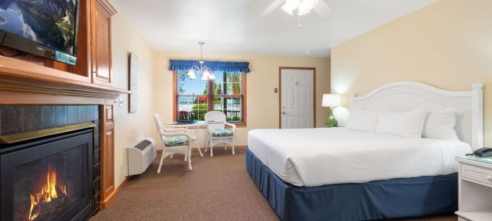 Bay Breeze Resort Hotels in Door County