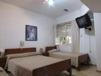 Hotel San Carlos Các khách sạn gần Ga tàu Once