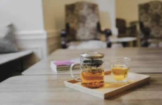 Ambrose House & Cafe - Self Check-in Guesthouse