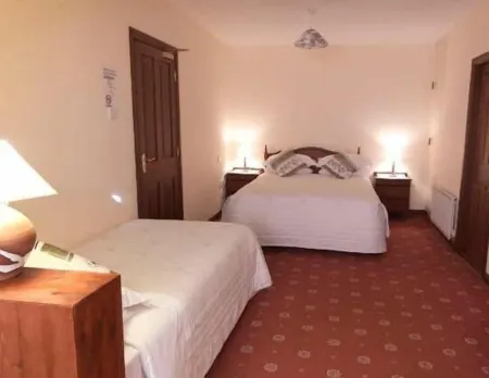 Salmon Leap Farm B&B Отели рядом с достопримечательностью «Водопад Торк»