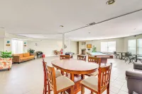 Lake Martin Retreat w/ Deck: 4 Mi to Wind Creek! - 2-Star