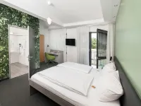 Hotel Inndependence Hotels near Oberstadt