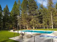 Fairmont Mountain Bungalows Hotels in East Kootenay F