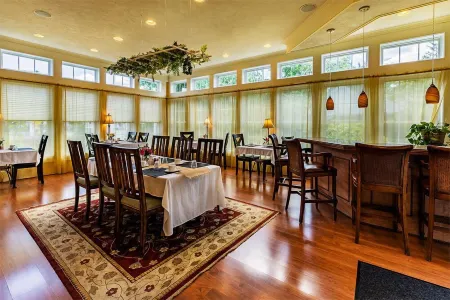 The Mount Vernon Inn