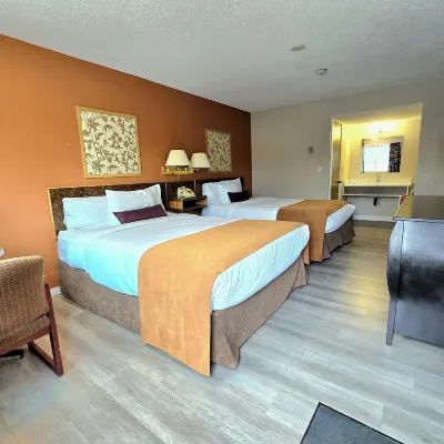 Swiss Village Inn Hotels near Kicking Horse Mountain Resort