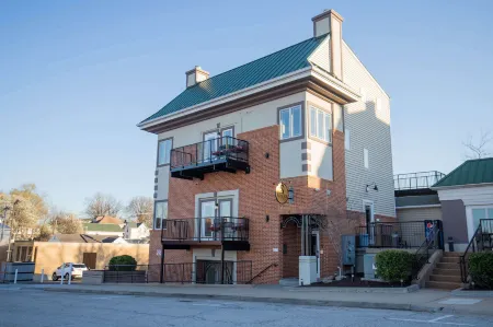 River Sirens Hotel-Contactless Check in Hotel Отели в г. Franklin County