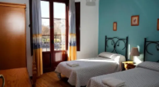 Pensión Sandoval by Gaiarooms