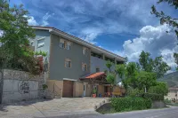 Hotel Casa Custodio Hôtels à proximité de : Muralla (China) de Finestras (Huesca)